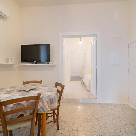 Dimora Stella شقة